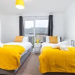 Fortified Luxury With Balcony And Free Parking Apartment