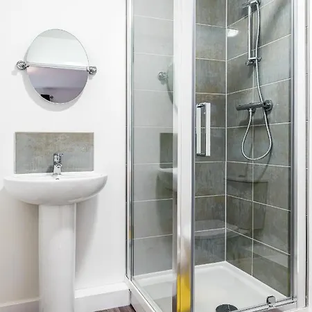 Fortified Luxury With Balcony And Free Parking *