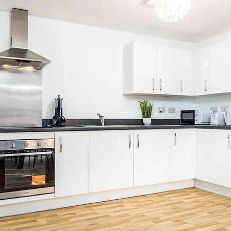 Fortified Luxury With Balcony And Free Parking *