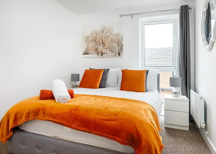 Fortified Luxury With Balcony And Free Parking Daire Bristol