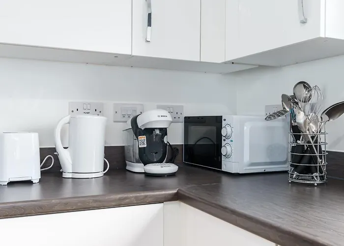 Fortified Luxury With Balcony And Free Parking Apartment