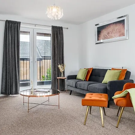 Fortified Luxury With Balcony And Free Parking *