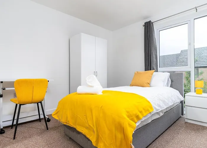 Апартаменты Fortified Luxury With Balcony And Free Parking