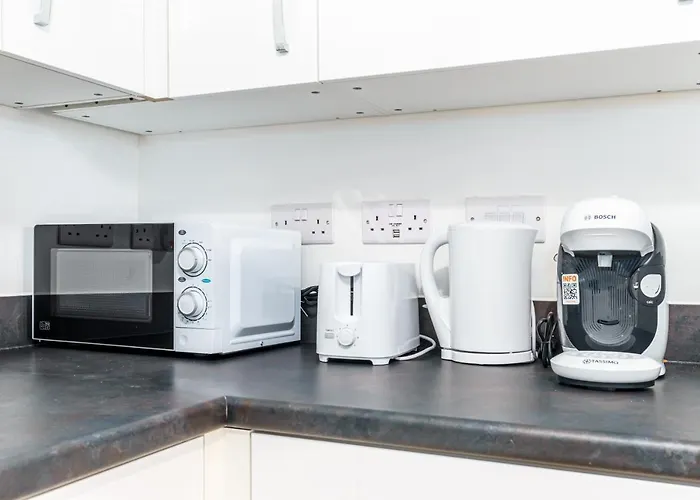 Fortified Luxury With Balcony And Free Parking Апартаменты *